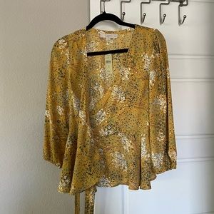 LOFT floral wrap top, size small petite